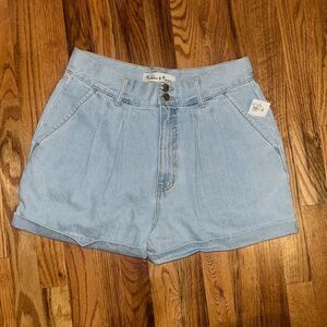 Madeline & Monroe Mom Paperbag Feather Shorts Denim size 31 (12) NWT